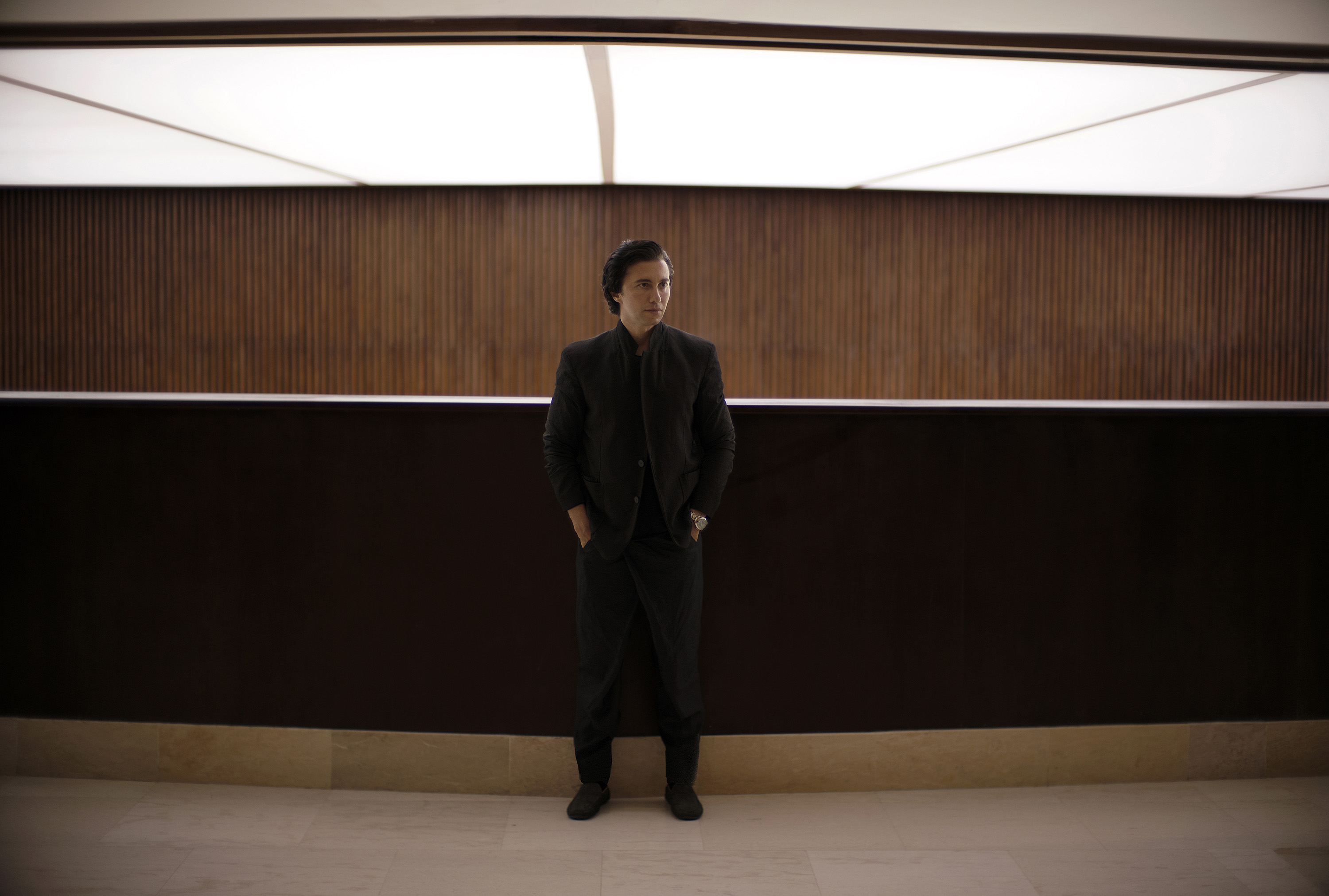 Velco Dar — studio portrait